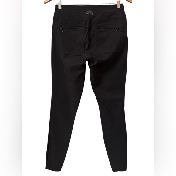 The North Face Black Joggers with Tapered Fit and Matte Finish - Picture 4 of 5